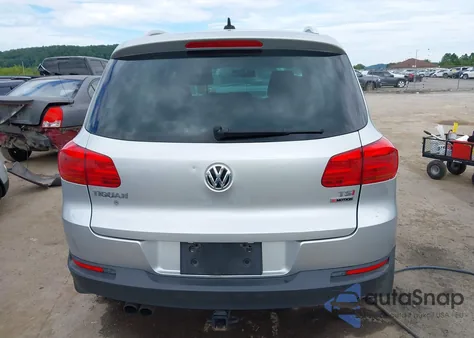 2017 Volkswagen Tiguan 2.0T Wolfsburg Edition z USA, uszkodzony, nr VIN WVGSV7AX9HW504047